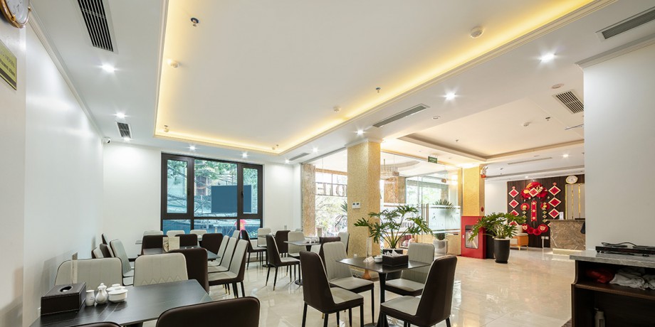 hoangdaothuy2 (1).jpg